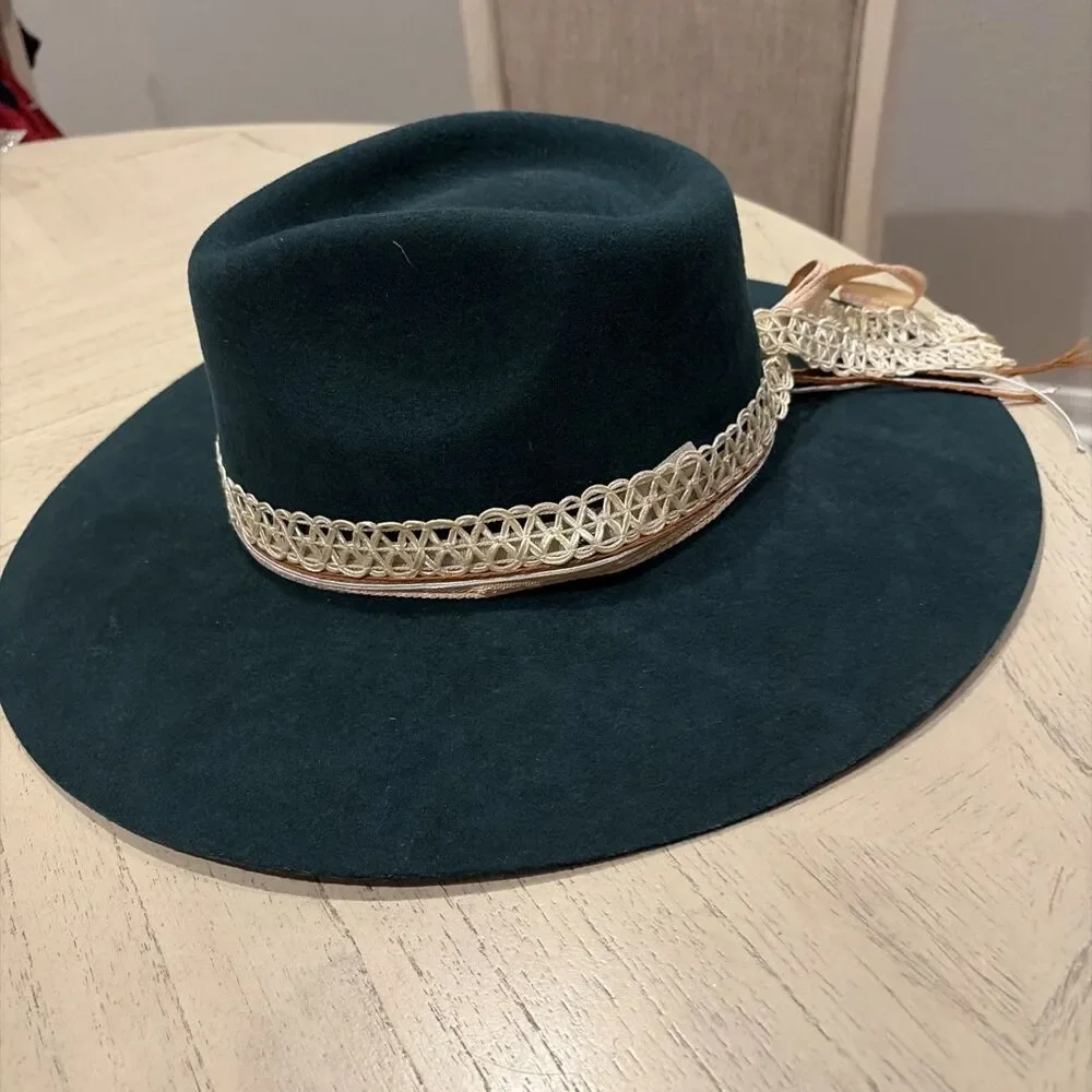Charlie 1 Horse Dark Green Felt UNISEX  Wool Hat Size Medium